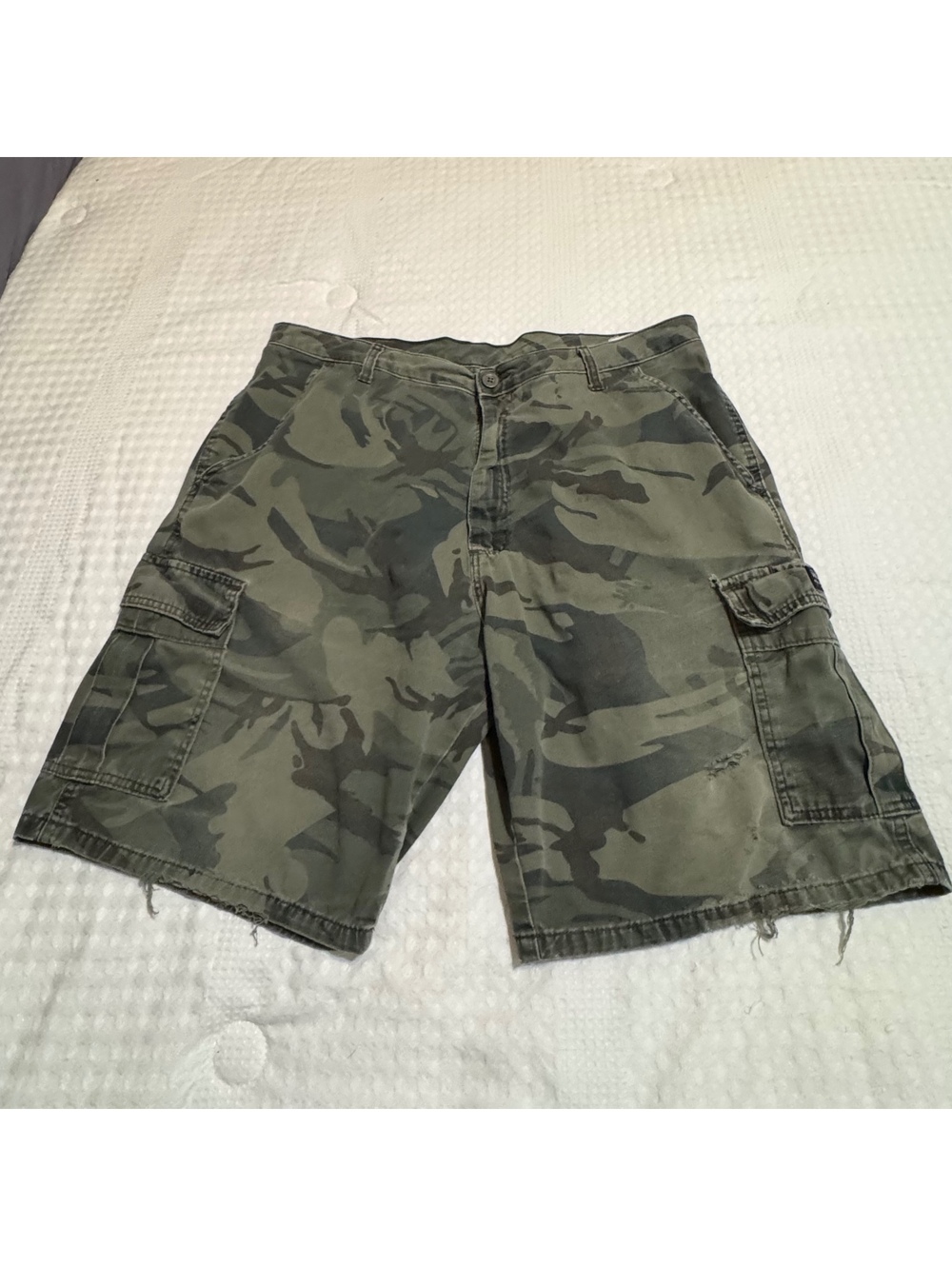 Wrangler Authentic Issue Camo Cargo Shorts Men’s 38 Regular Military Y2K